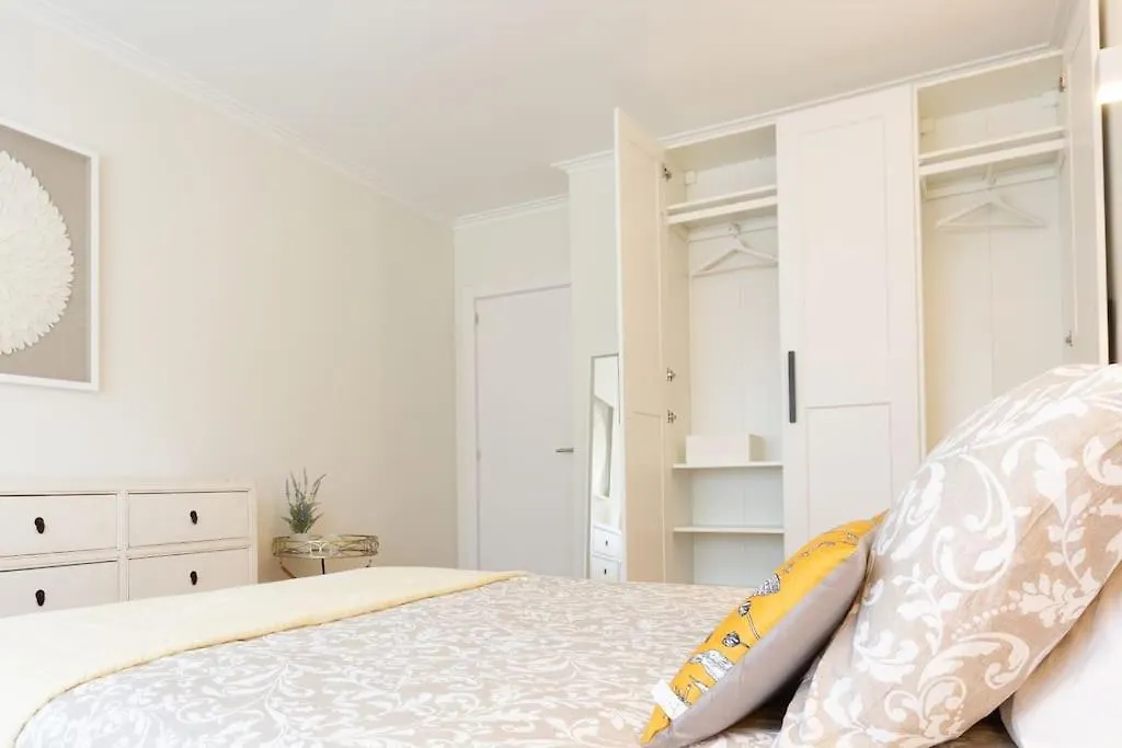 Beachome4U6 - Luxury Apartment Carcavelos   Carcavelos (Lisbon)